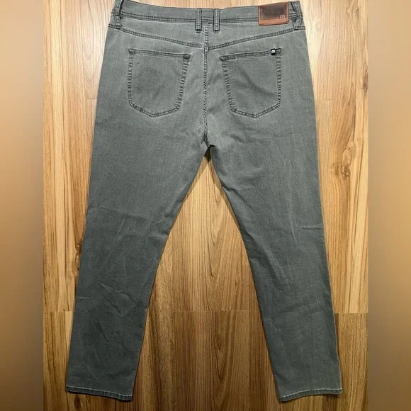 Travis Mathew Jeans - Picture 3 of 4